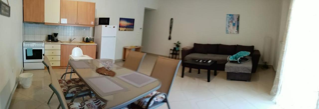 Apartment By The Beach - Nei Epivates ネオイ・エピヴァタイ エクステリア 写真